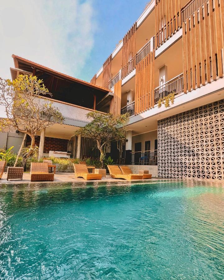 Perissos Echo Beach Canggu  Exterior photo